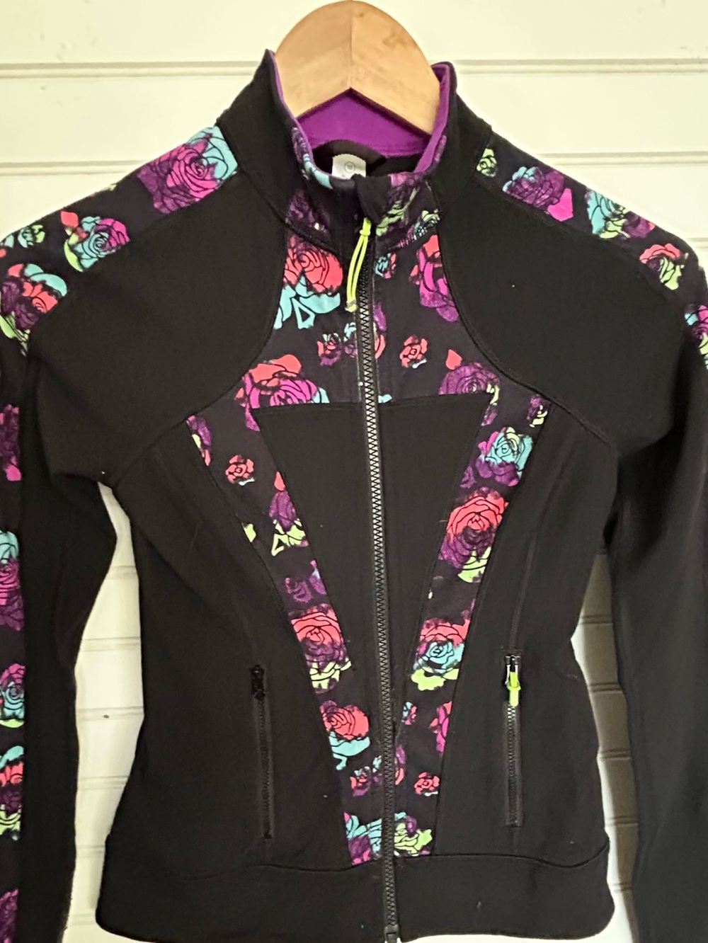 IVIVVA by LULULEMON girls jacket